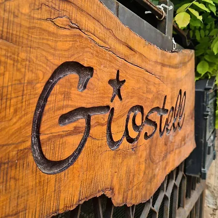 Residenza Giostell B&B 마리나디카메로타